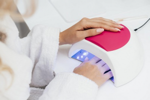 عکس طراحی و پولیش ناخن